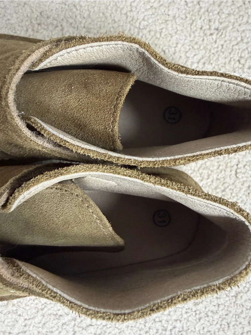 Mini Boden Shoes in Olive